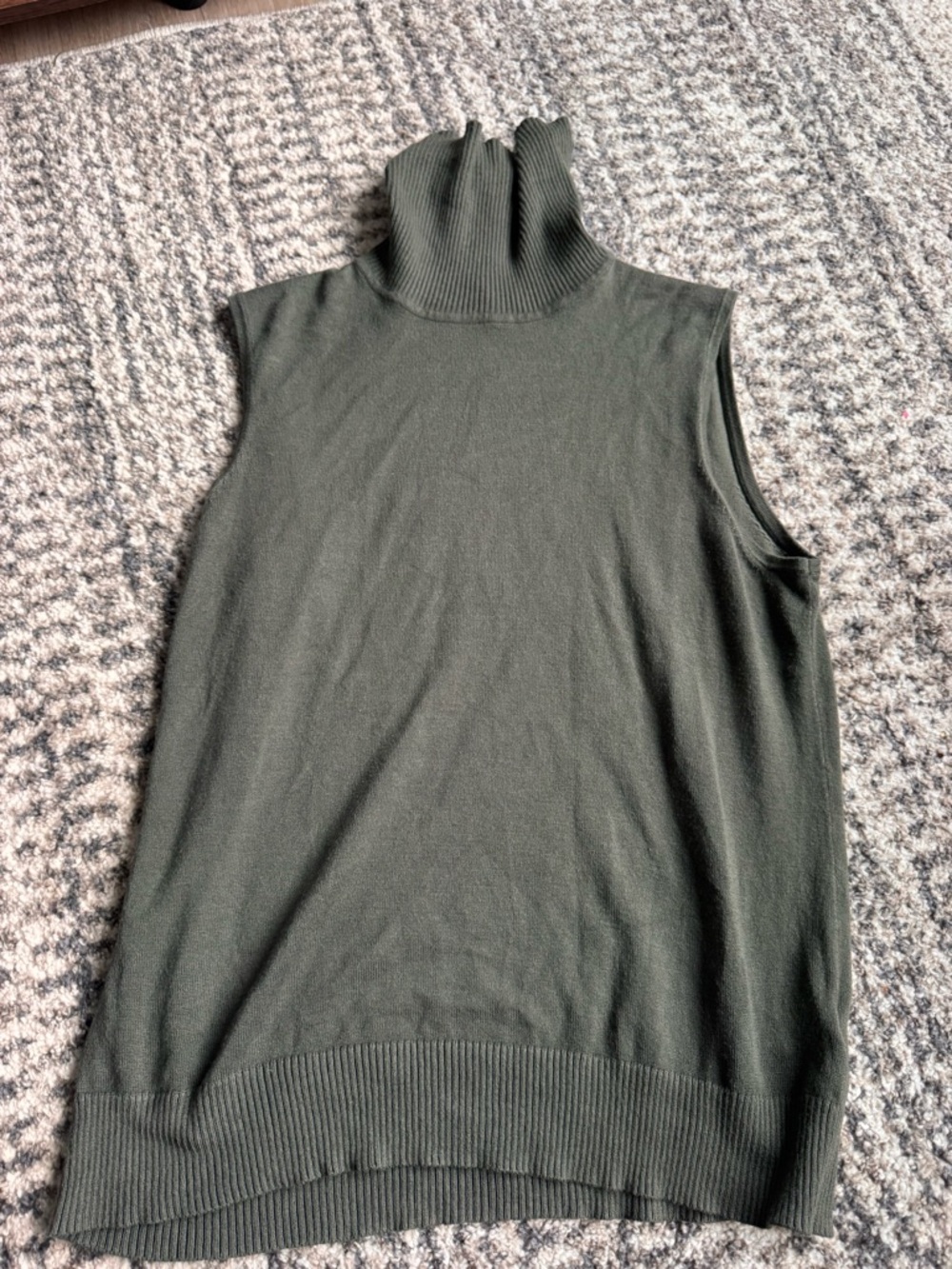 Cable & Gauge Olive Green Knit Sleeveless Top